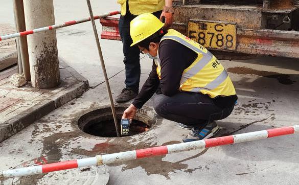化粪池满溢反水怎么办？专业清掏一步解决